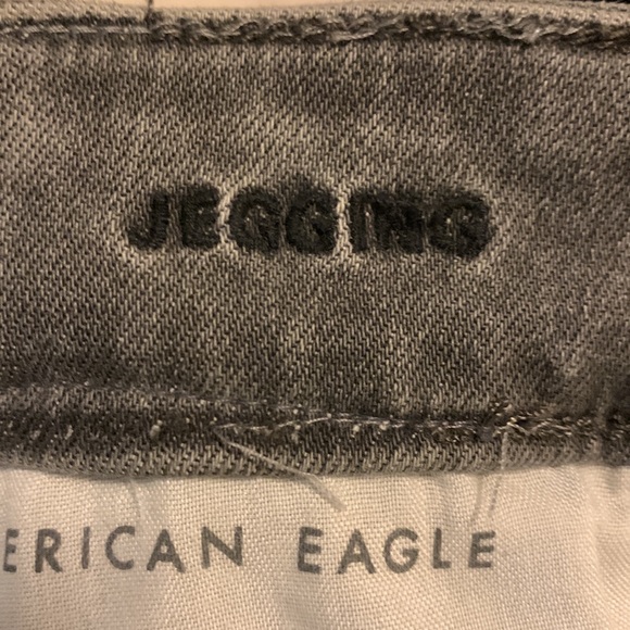 American eagle gray distressed jegging size 4 short - Picture 5 of 8